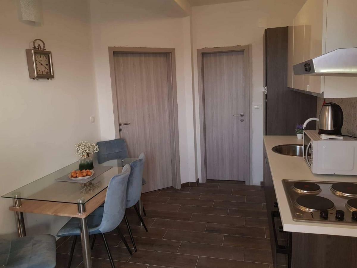 Apartmani Luce I Miho 닌 외부 사진