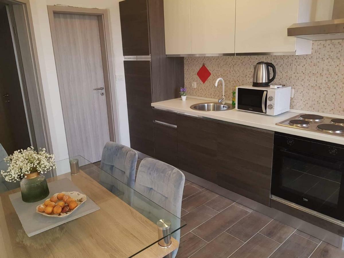 Apartmani Luce I Miho 닌 외부 사진