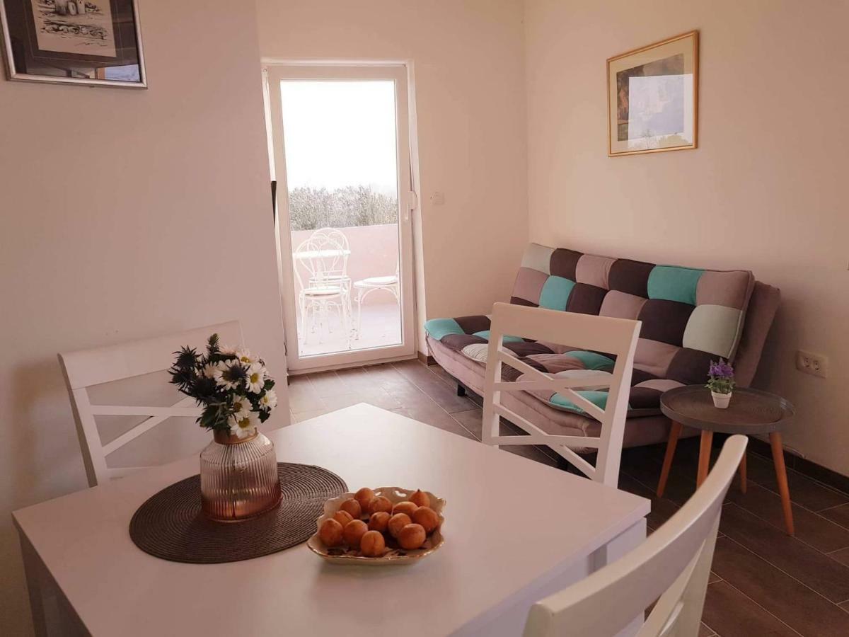 Apartmani Luce I Miho 닌 외부 사진